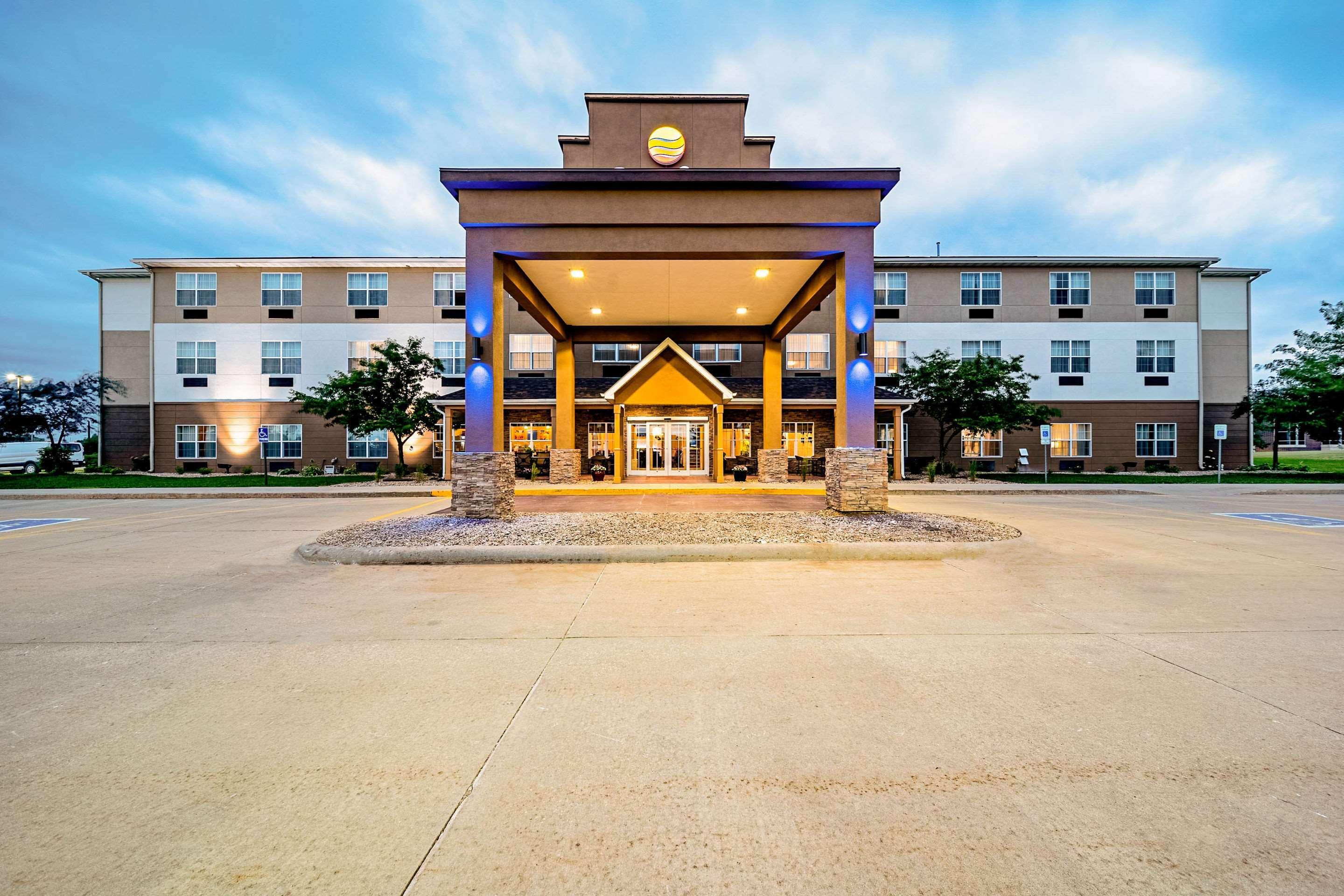 Comfort Inn & Suites Independence Exterior photo