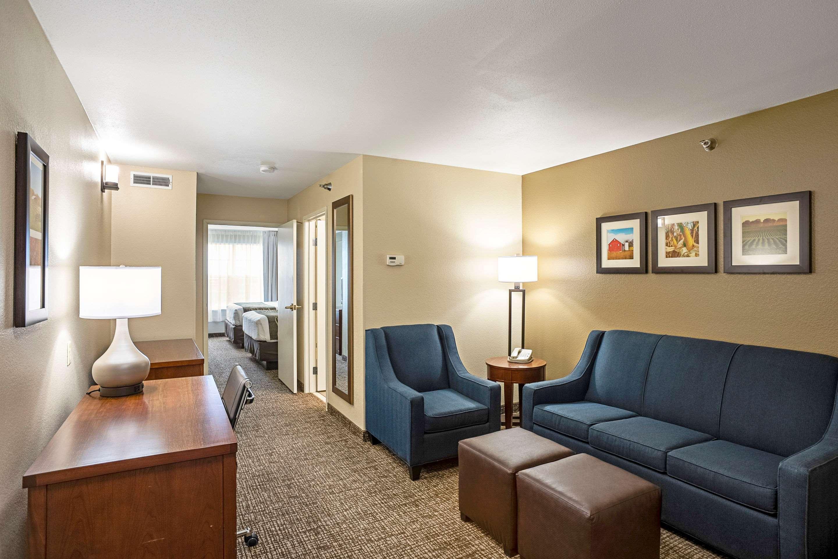 Comfort Inn & Suites Independence Exterior photo
